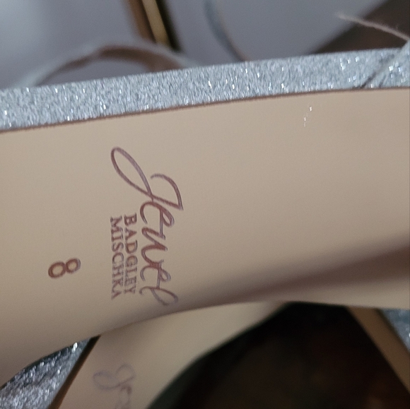 Badgley Mischka  silver ankle strap shoe size 8 NWOT - Picture 7 of 8